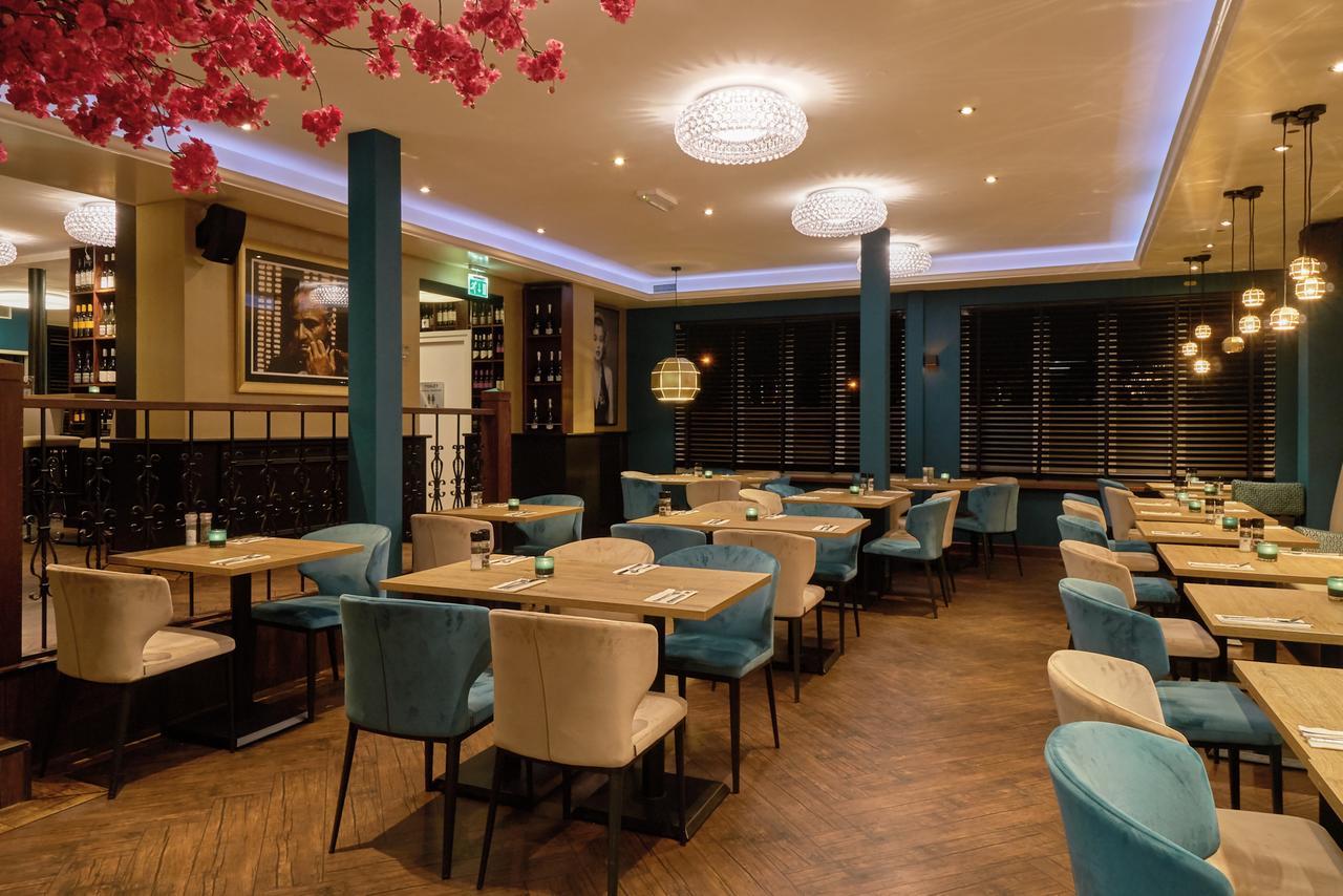 Chariot Hotel 4*